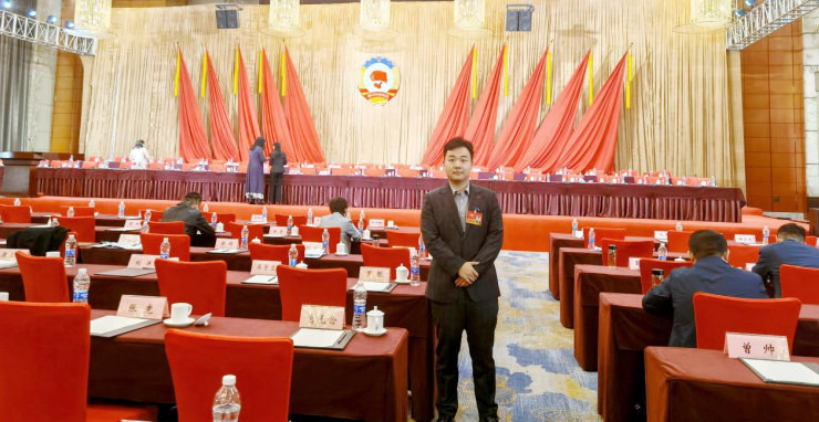 长沙市紫荆花赵拓冰总经理参加开福区&ldquo;两会&rdquo;