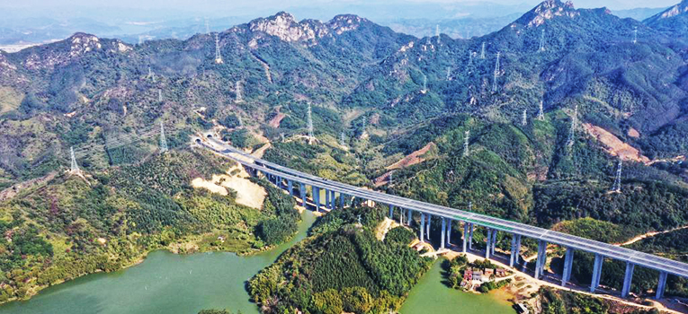 广东湖南跨省大通道广连高速即将通车
