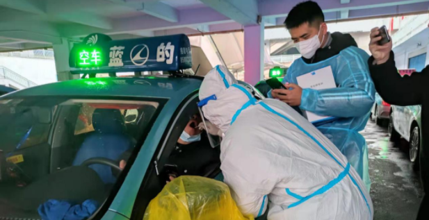 护航春运，长沙组织全市4万余名出租车驾驶员集中免费核酸检测